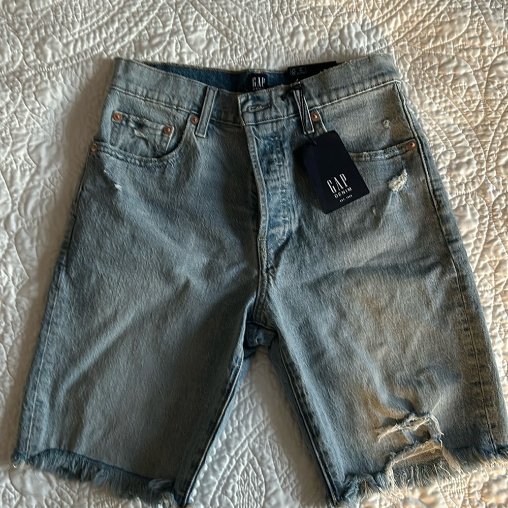New Size 4/27 High Rise Bermuda Short